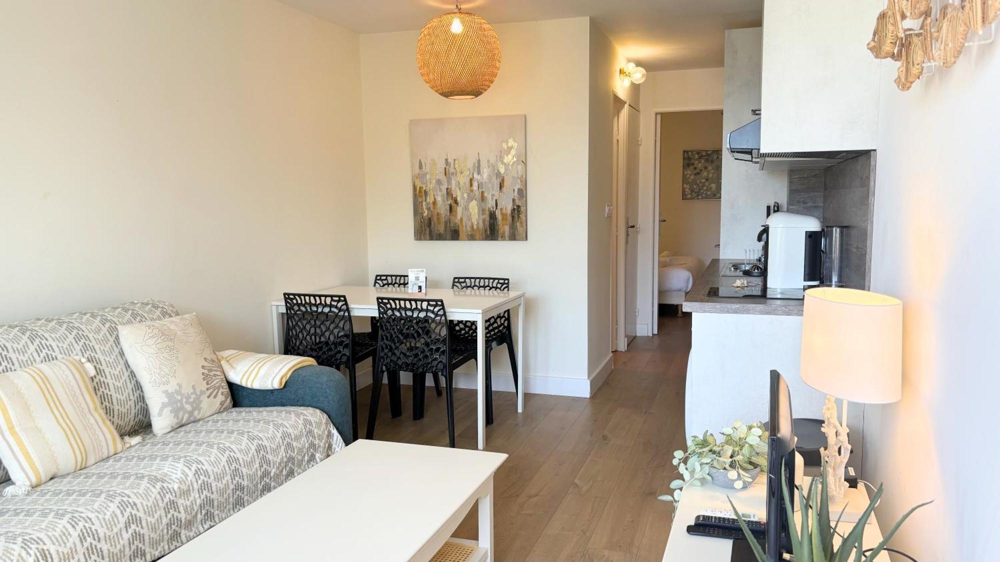 Appartement 0321, Piscine - Parking - Proche Plages - Palmazur Vacances カンヌ エクステリア 写真